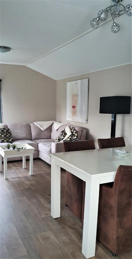 Mooi Chalet Voor Een Top Vakantie Aan Zee Biggekerke Bagian luar foto